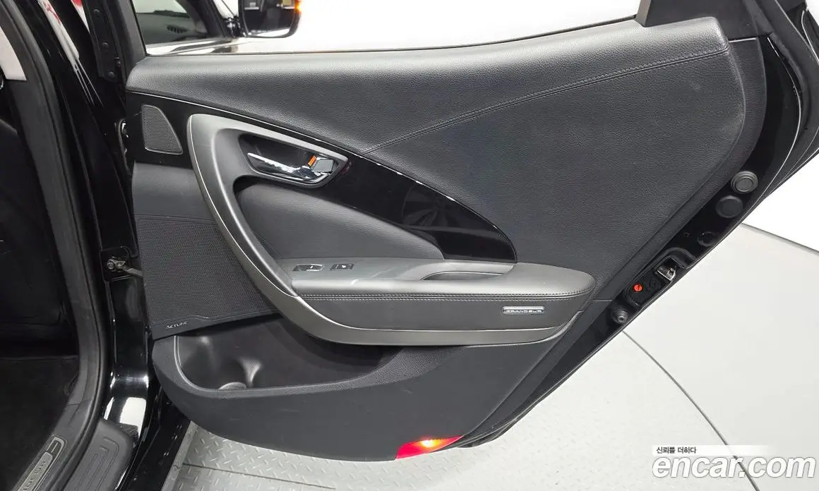 Hyundai Grandeur 2016 2.4 автомат (гидро), фото 15 Hyundai Grandeur 2016 2.4 автомат (гидро), фото 15