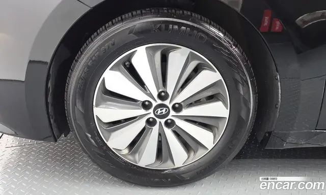 Hyundai Grandeur 2016 2.4 автомат (гидро), миниатюра 5 Hyundai Grandeur 2016 2.4 автомат (гидро), миниатюра 5