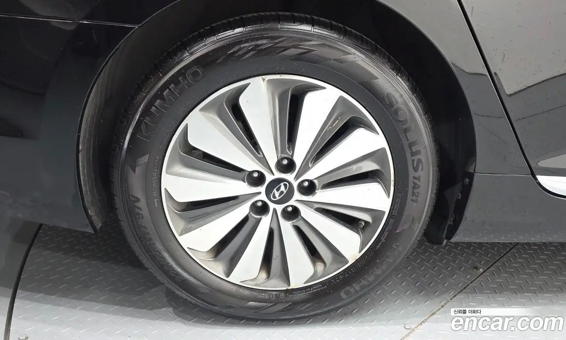 Hyundai Grandeur 2016 2.4 автомат (гидро), фото 7 Hyundai Grandeur 2016 2.4 автомат (гидро), фото 7