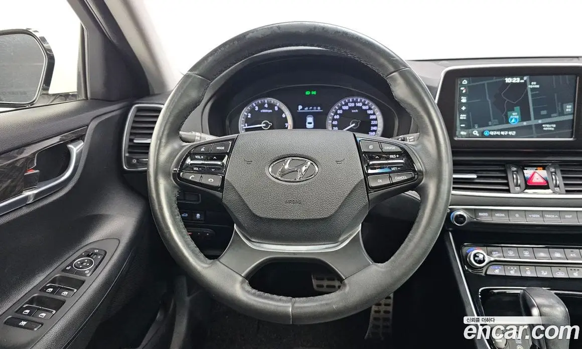 Hyundai Grandeur 2016 3.0 автомат (гидро), фото 19