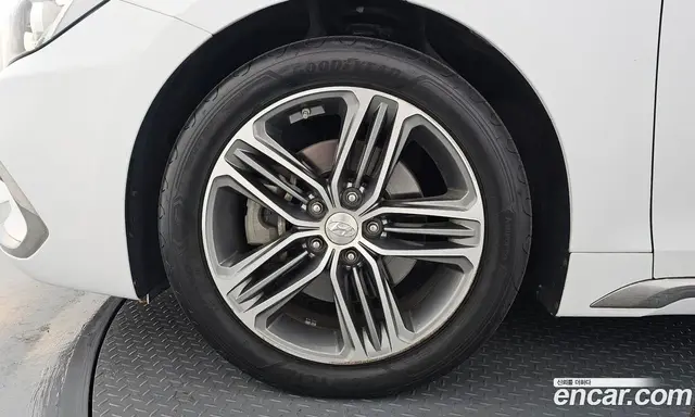 Hyundai Grandeur 2016 3.0 автомат (гидро), миниатюра 5