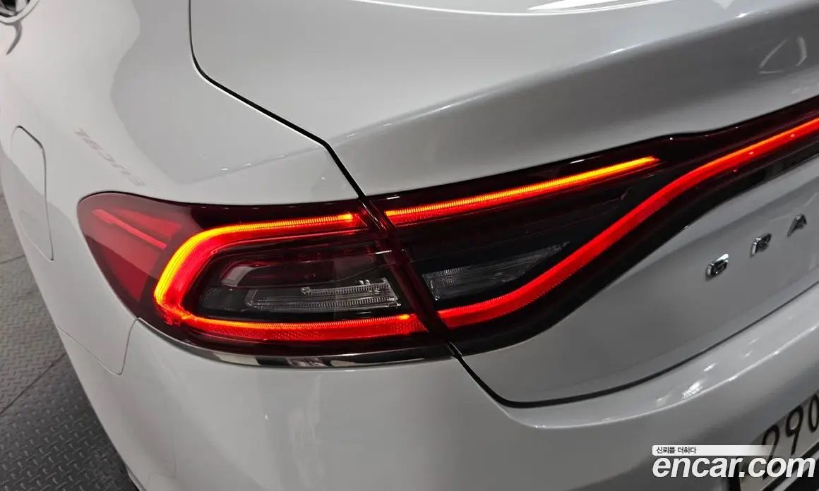 Hyundai Grandeur 2016 3.0 автомат (гидро), фото 9