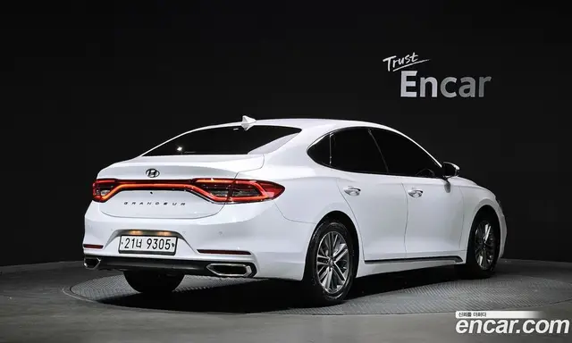 Hyundai Grandeur 2016 2.4 автомат (гидро), миниатюра 2