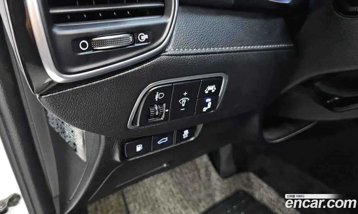 Hyundai Grandeur 2016 2.4 автомат (гидро), фото 16
