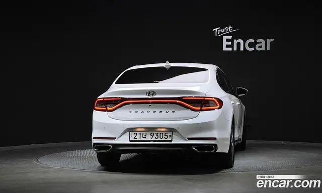 Hyundai Grandeur 2016 2.4 автомат (гидро), миниатюра 4