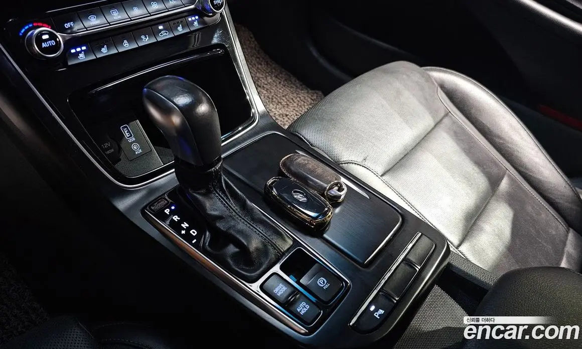 Hyundai Grandeur 2016 2.4 автомат (гидро), фото 9
