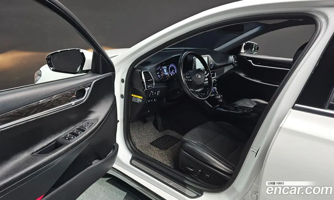 Hyundai Grandeur 2016 2.4 автомат (гидро), фото 10