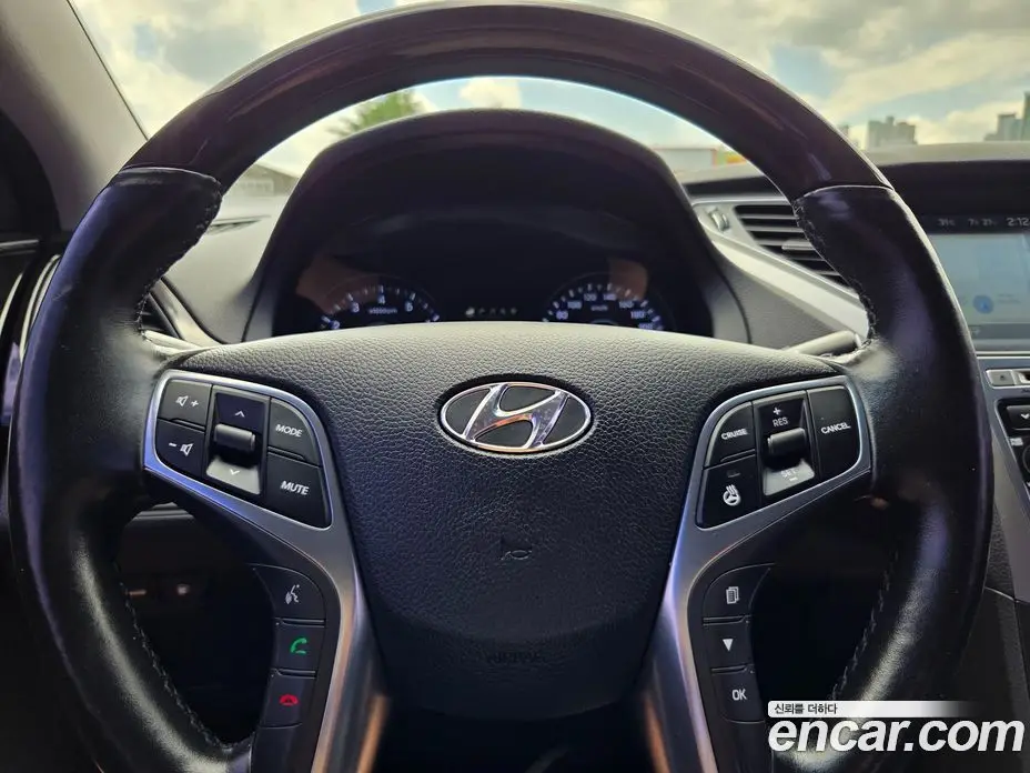 Hyundai Grandeur 2016 3.0 автомат (гидро), фото 15