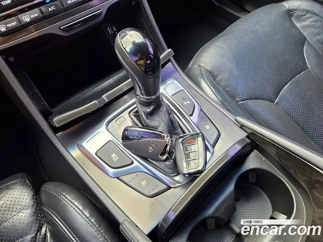 Hyundai Grandeur 2016 3.0 автомат (гидро), миниатюра 9