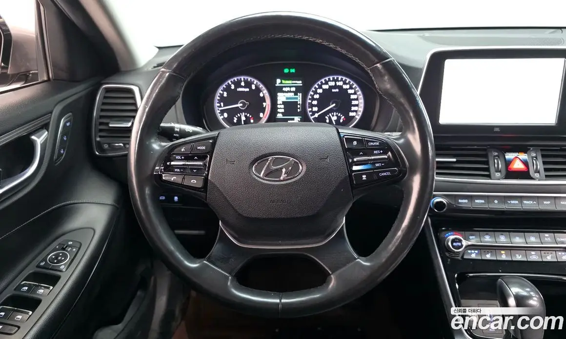 Hyundai Grandeur 2017 3.0 автомат (гидро), фото 13 Hyundai Grandeur 2017 3.0 автомат (гидро), фото 13