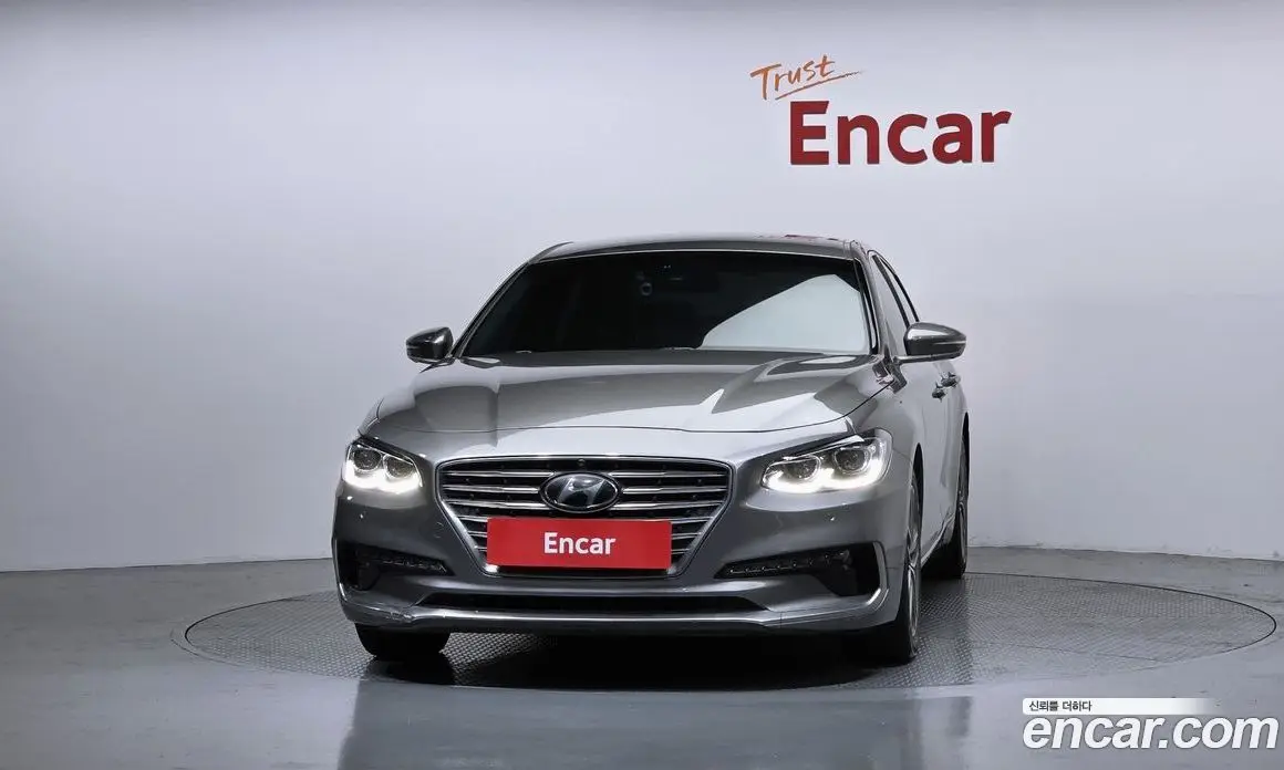 Hyundai Grandeur 2017 3.0 автомат (гидро), фото 3 Hyundai Grandeur 2017 3.0 автомат (гидро), фото 3
