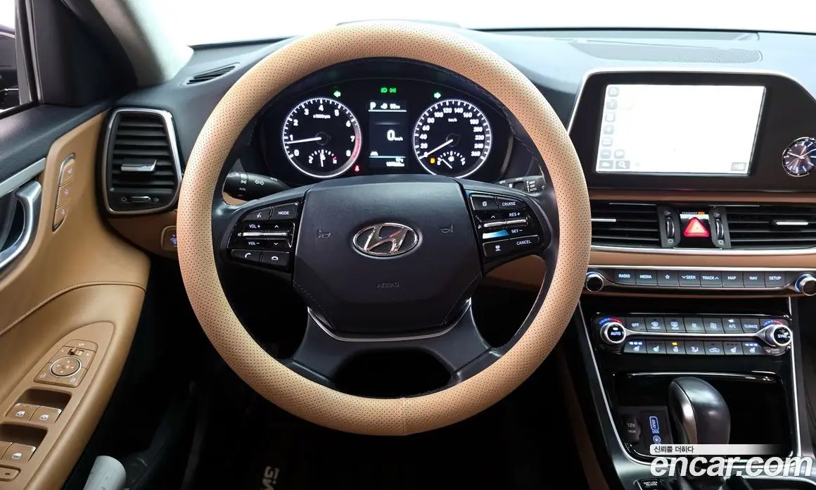 Hyundai Grandeur 2017 2.4 автомат (гидро), фото 19
