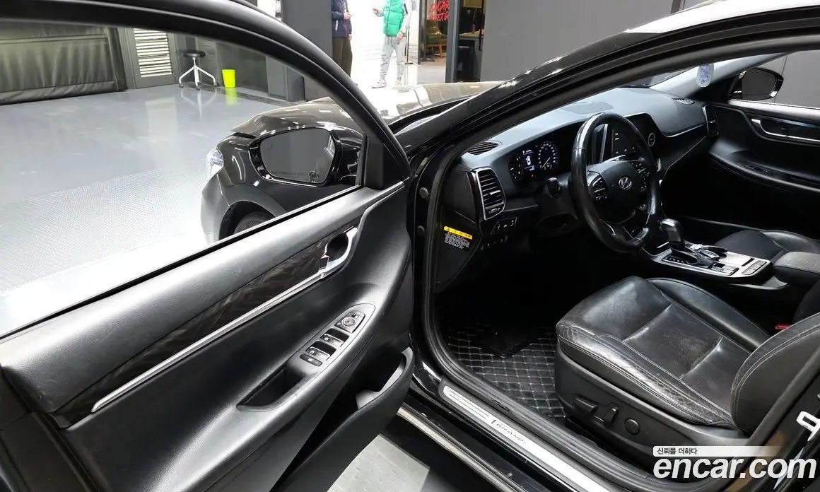 Hyundai Grandeur 2017 2.4 автомат (гидро), фото 11 Hyundai Grandeur 2017 2.4 автомат (гидро), фото 11