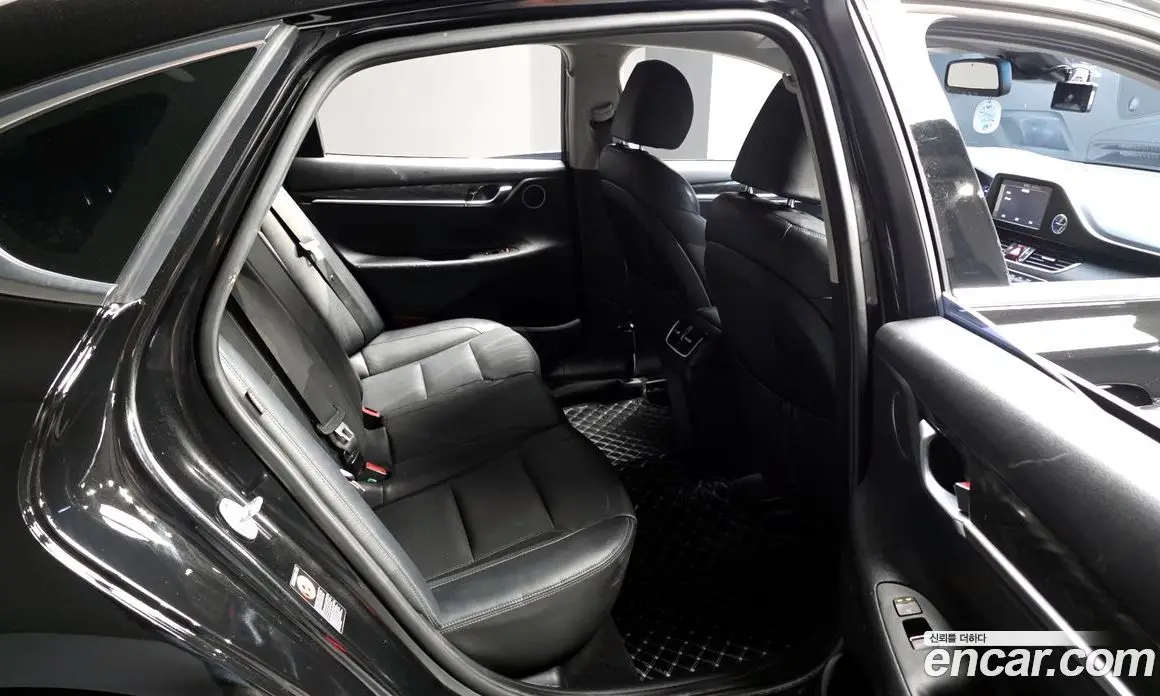Hyundai Grandeur 2017 2.4 автомат (гидро), фото 12 Hyundai Grandeur 2017 2.4 автомат (гидро), фото 12