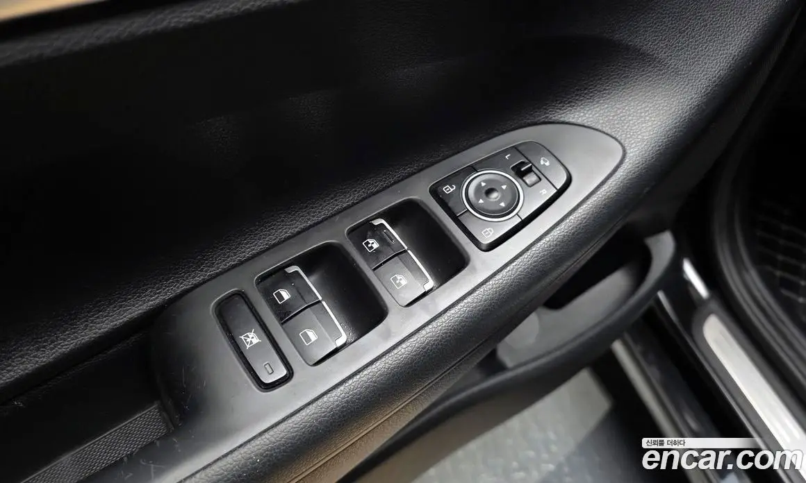 Hyundai Grandeur 2017 2.4 автомат (гидро), фото 20 Hyundai Grandeur 2017 2.4 автомат (гидро), фото 20