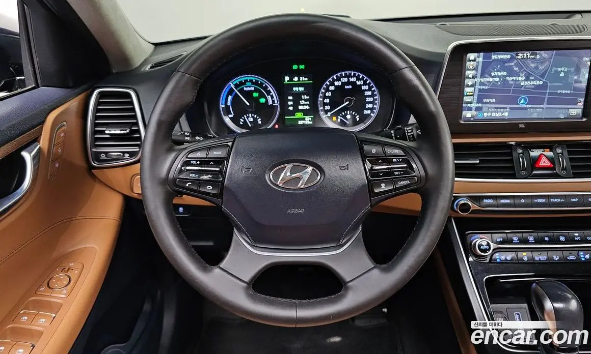 Hyundai Grandeur 2017 2.4 автомат (гидро), фото 18 Hyundai Grandeur 2017 2.4 автомат (гидро), фото 18