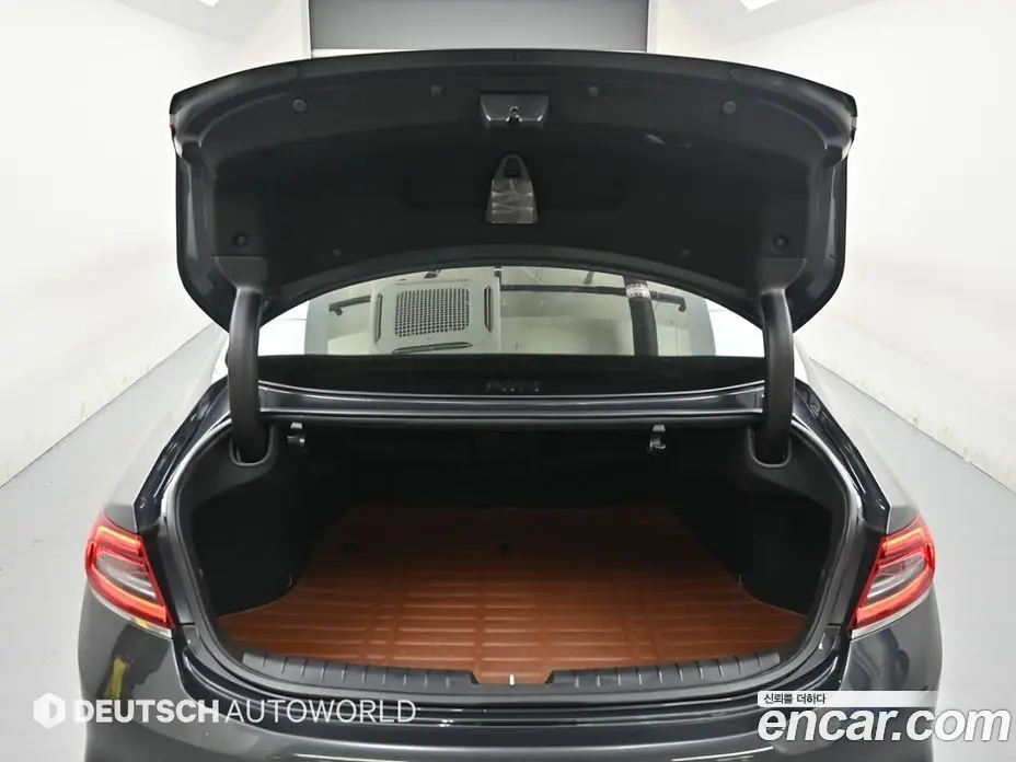 Hyundai Grandeur 2017 2.2 автомат (гидро), фото 18 Hyundai Grandeur 2017 2.2 автомат (гидро), фото 18