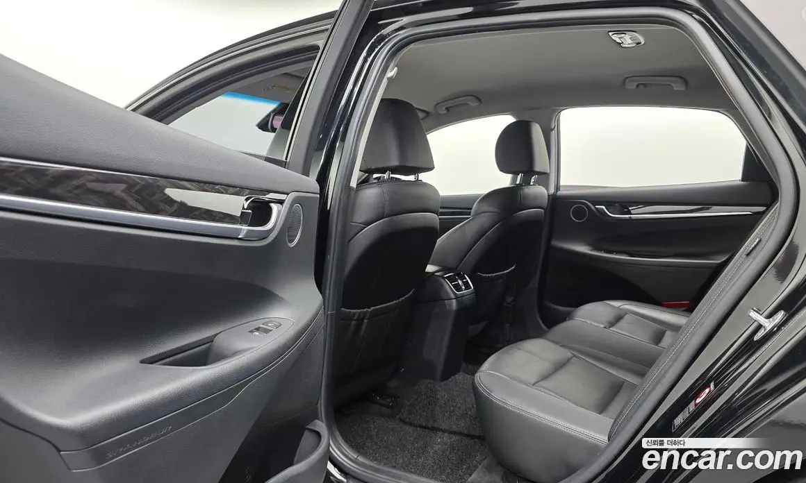 Hyundai Grandeur 2018 2.4 автомат (гидро), фото 17