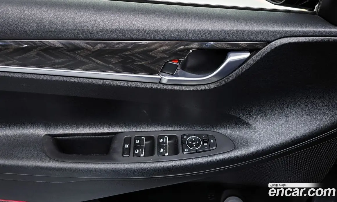 Hyundai Grandeur 2018 2.4 автомат (гидро), фото 14