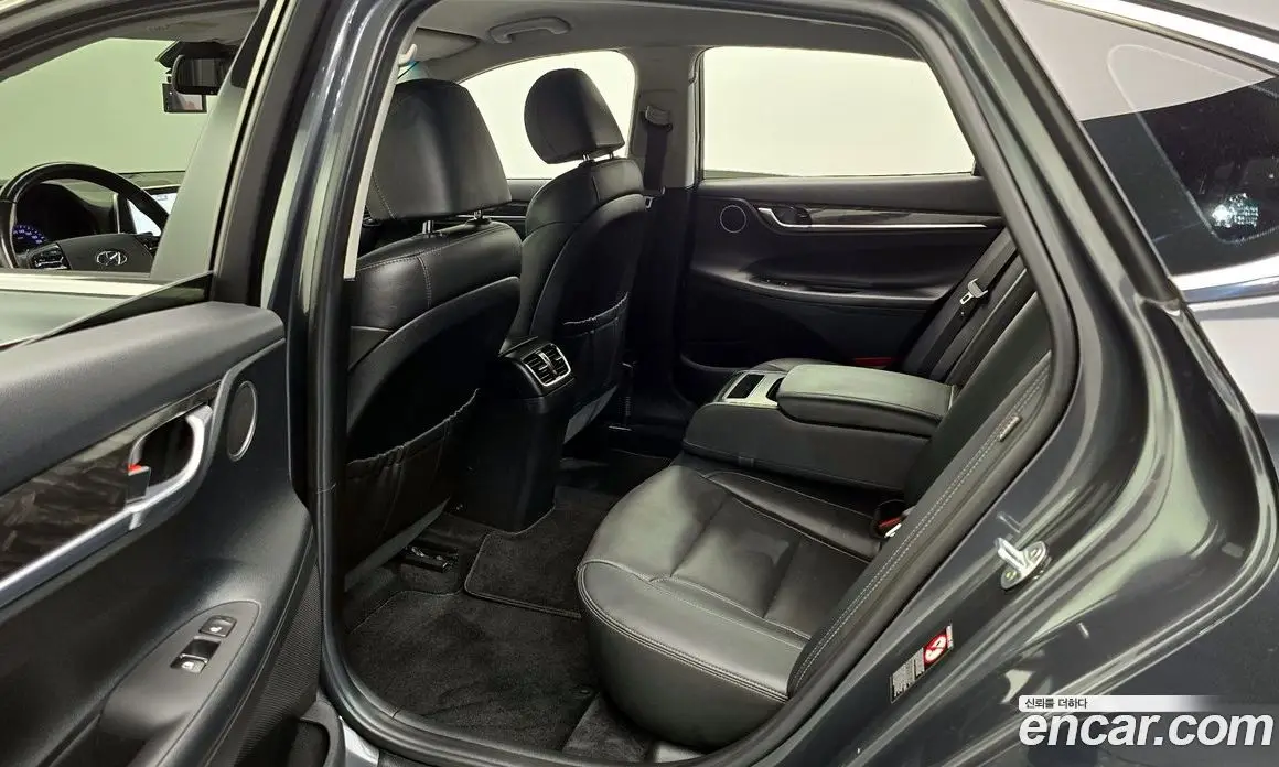 Hyundai Grandeur 2018 2.4 автомат (гидро), фото 18