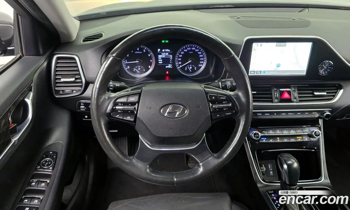Hyundai Grandeur 2018 2.4 автомат (гидро), фото 19