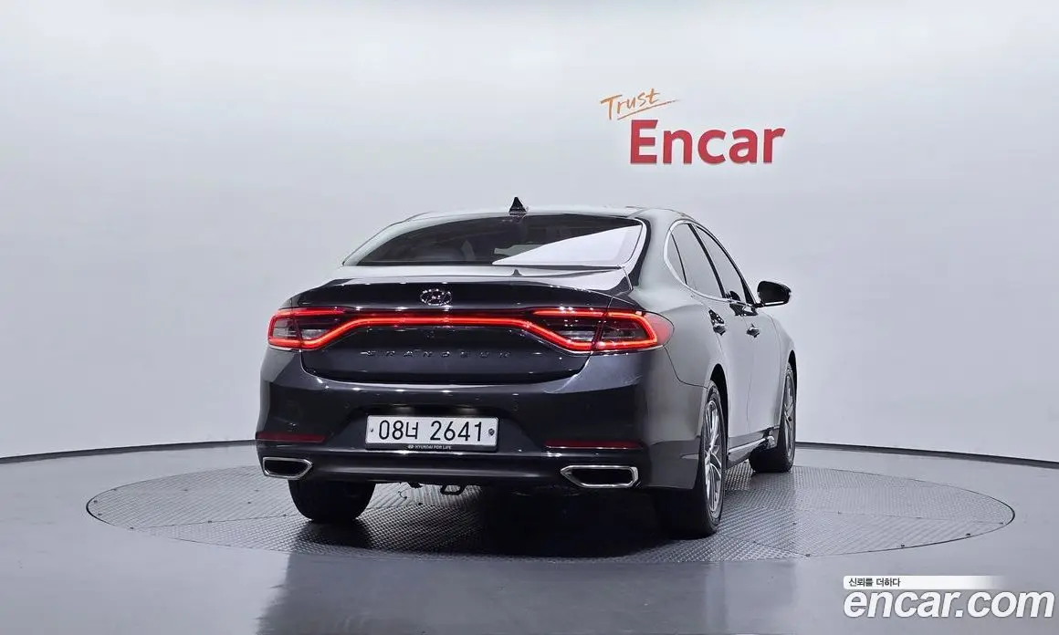 Hyundai Grandeur 2018 2.4 автомат (гидро), фото 4