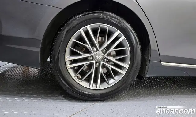 Hyundai Grandeur 2018 2.4 автомат (гидро), миниатюра 5