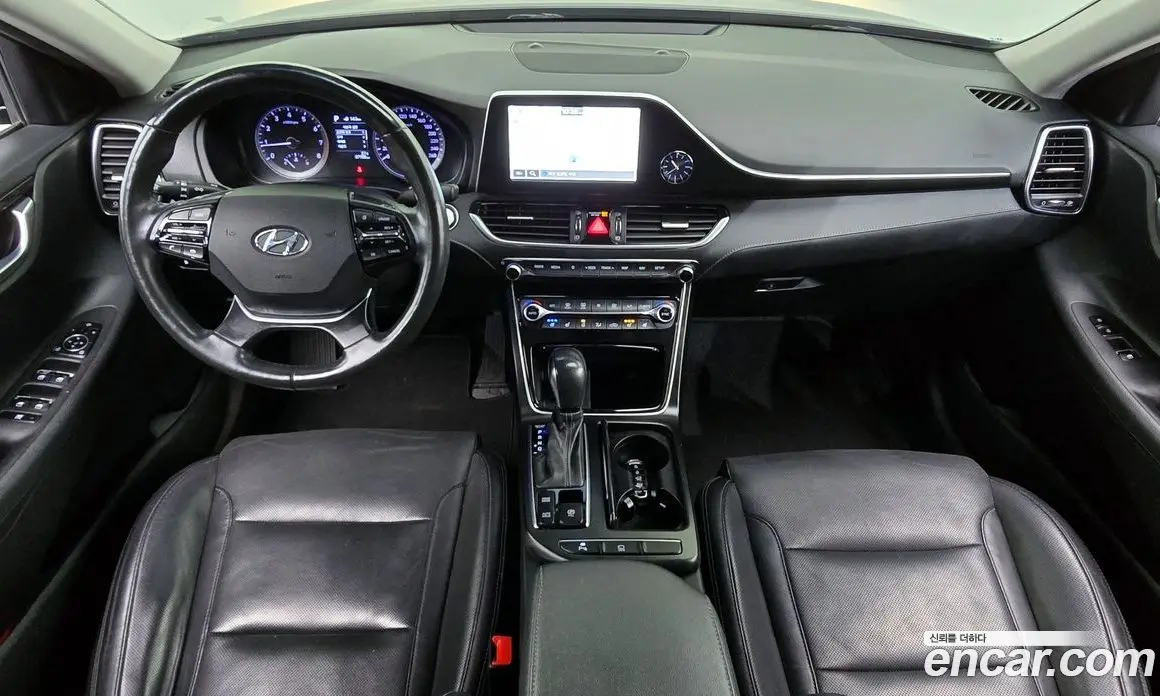 Hyundai Grandeur 2018 2.4 автомат (гидро), фото 10