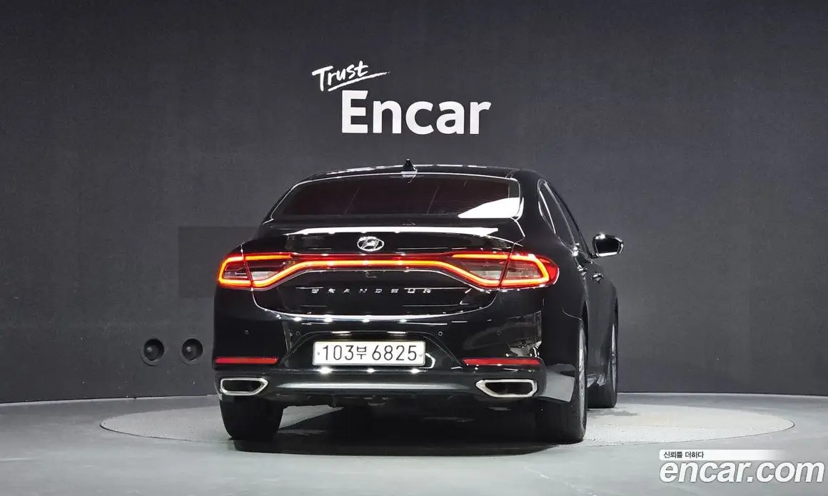 Hyundai Grandeur 2018 2.4 автомат (гидро), фото 4