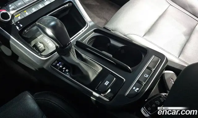 Hyundai Grandeur 2018 2.4 автомат (гидро), миниатюра 9