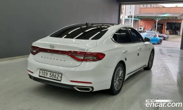 Hyundai Grandeur 2019 2.4 автомат (гидро), миниатюра 4 Hyundai Grandeur 2019 2.4 автомат (гидро), миниатюра 4