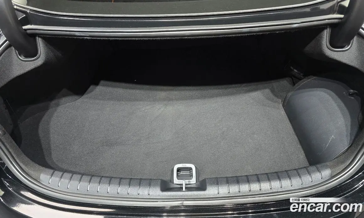 Hyundai Grandeur 2019 2.4 автомат (гидро), фото 18