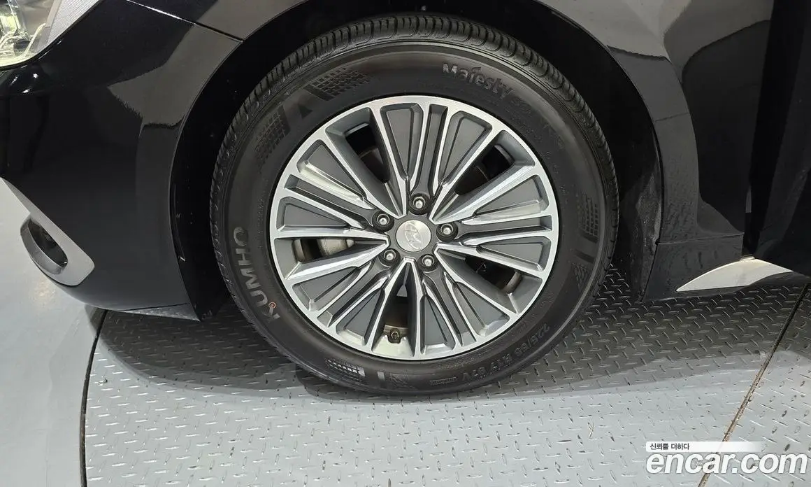 Hyundai Grandeur 2019 2.4 автомат (гидро), фото 5