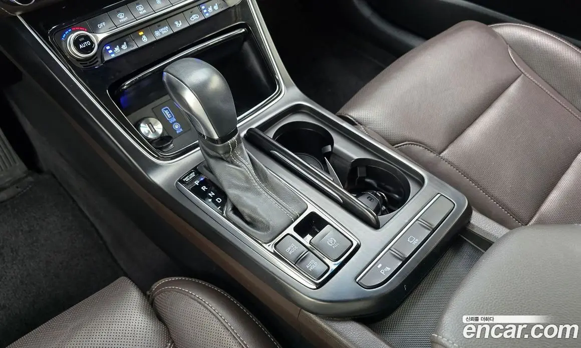 Hyundai Grandeur 2019 2.4 автомат (гидро), фото 9
