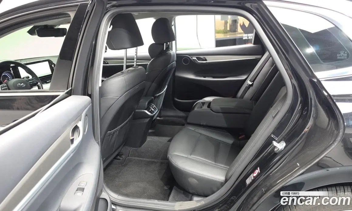 Hyundai Grandeur 2022 3.0 автомат (гидро), фото 17