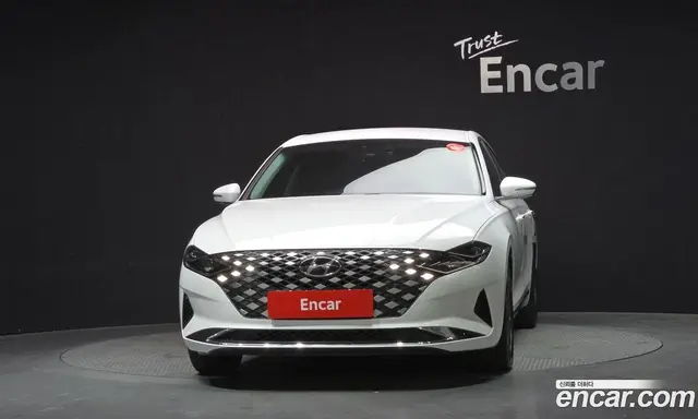 Hyundai Grandeur 2022 2.5 автомат (гидро), миниатюра 3 Hyundai Grandeur 2022 2.5 автомат (гидро), миниатюра 3