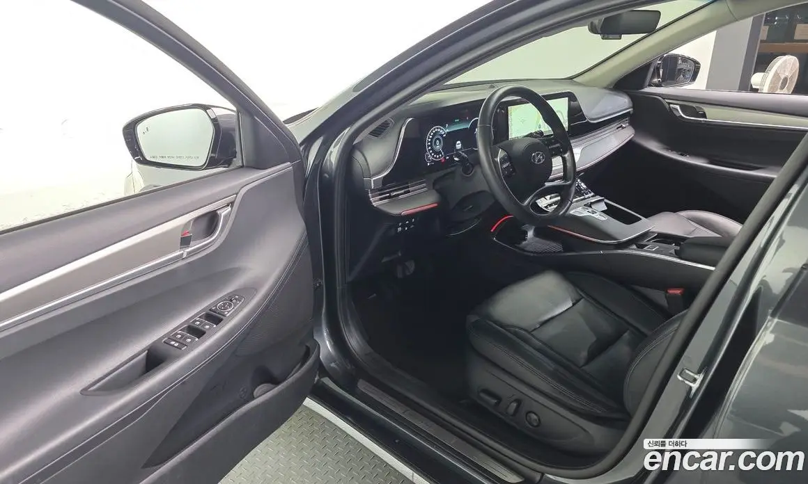 Hyundai Grandeur 2022 2.5 автомат (гидро), фото 10