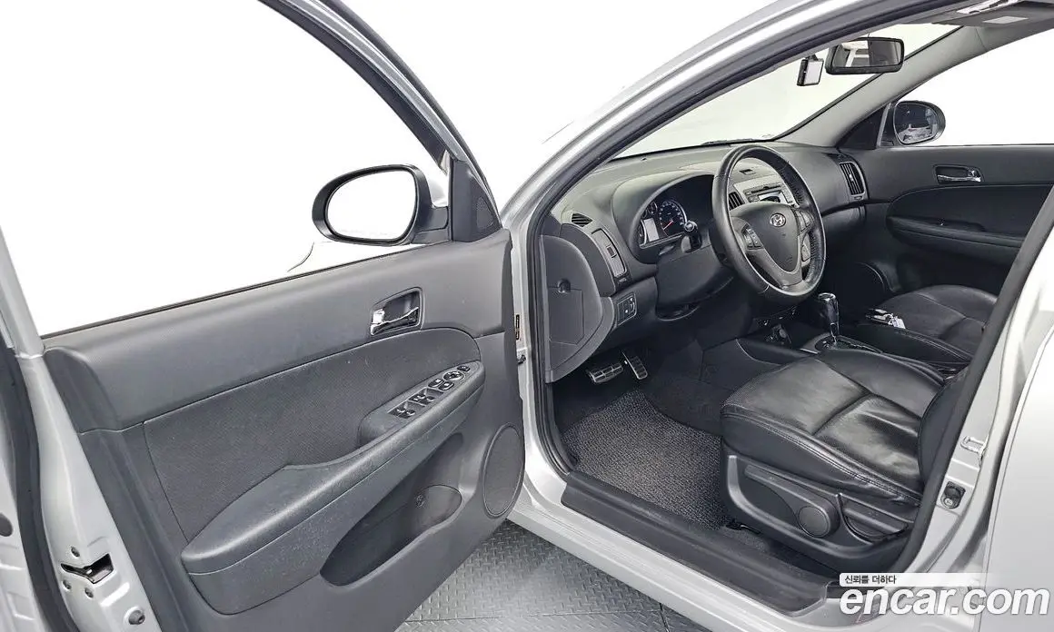 Hyundai i30 2009 1.6 автомат (гидро), фото 10