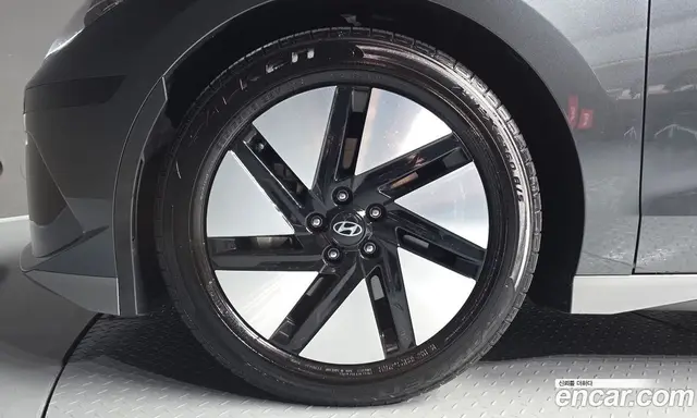 Hyundai Ioniq 6 2023 0.1 автомат (гидро), миниатюра 5