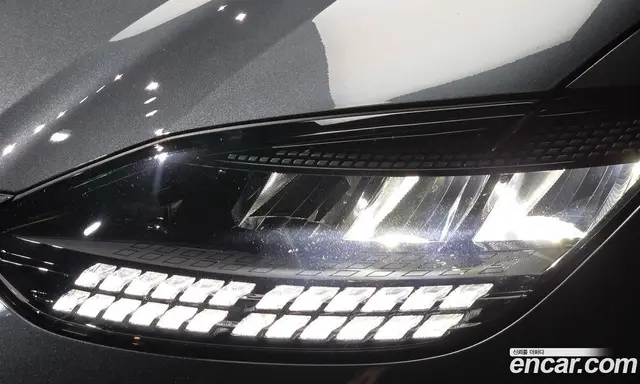 Hyundai Ioniq 6 2023 0.1 автомат (гидро), миниатюра 8