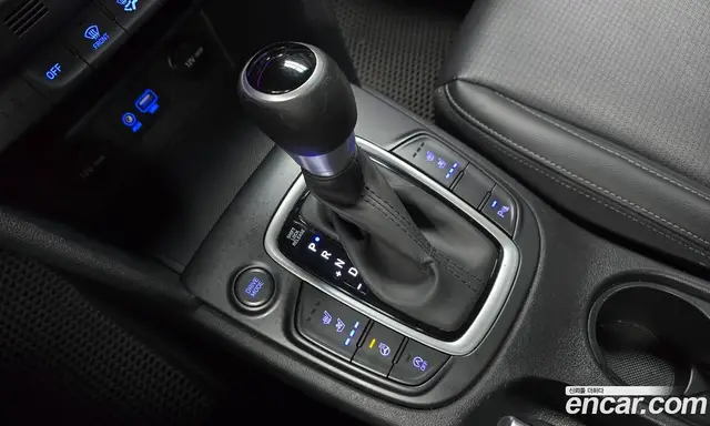 Hyundai Kona 2017 1.6 автомат (гидро), миниатюра 9