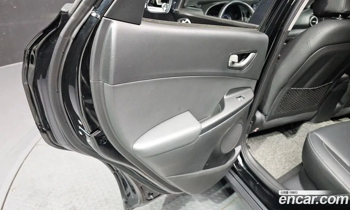 Hyundai Kona 2017 1.6 автомат (гидро), фото 15 Hyundai Kona 2017 1.6 автомат (гидро), фото 15