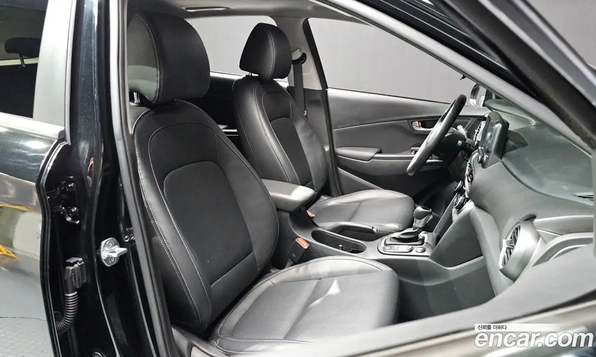 Hyundai Kona 2017 1.6 автомат (гидро), фото 16 Hyundai Kona 2017 1.6 автомат (гидро), фото 16