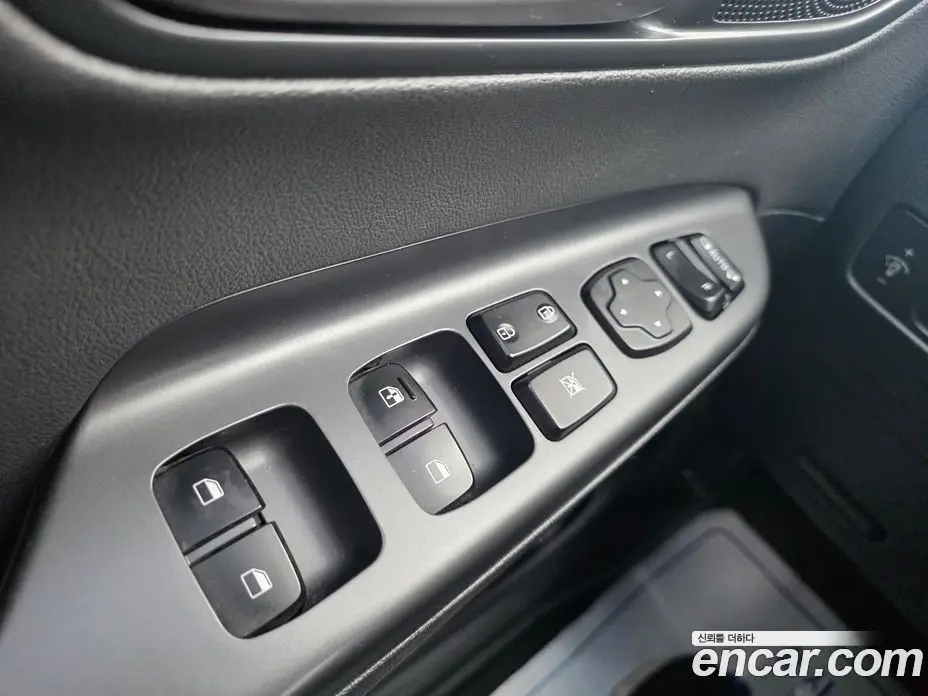 Hyundai Kona 2018 1.6 автомат (гидро), фото 12