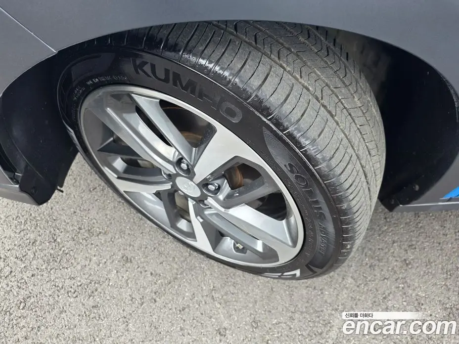 Hyundai Kona 2018 1.6 автомат (гидро), фото 5
