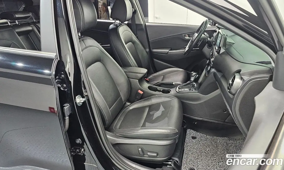 Hyundai Kona 2019 1.6 автомат (гидро), фото 16