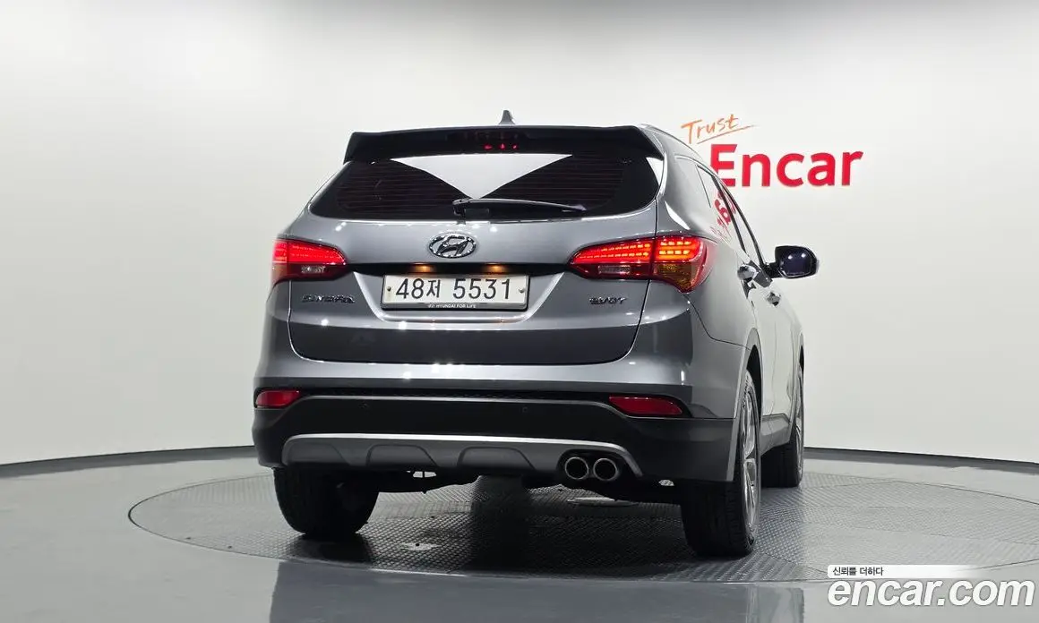 Hyundai Santa Fe 2015 2.0 автомат (гидро), фото 4 Hyundai Santa Fe 2015 2.0 автомат (гидро), фото 4