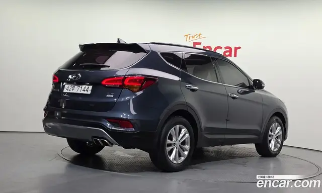 Hyundai Santa Fe 2017 2.0 автомат (гидро), миниатюра 2 Hyundai Santa Fe 2017 2.0 автомат (гидро), миниатюра 2