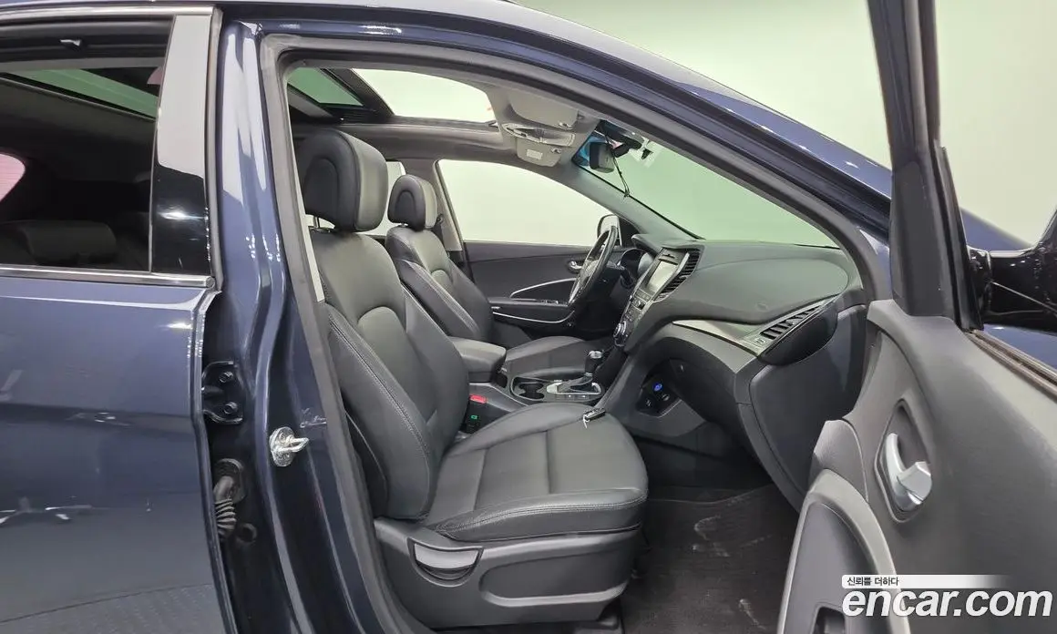 Hyundai Santa Fe 2017 2.0 автомат (гидро), фото 13 Hyundai Santa Fe 2017 2.0 автомат (гидро), фото 13