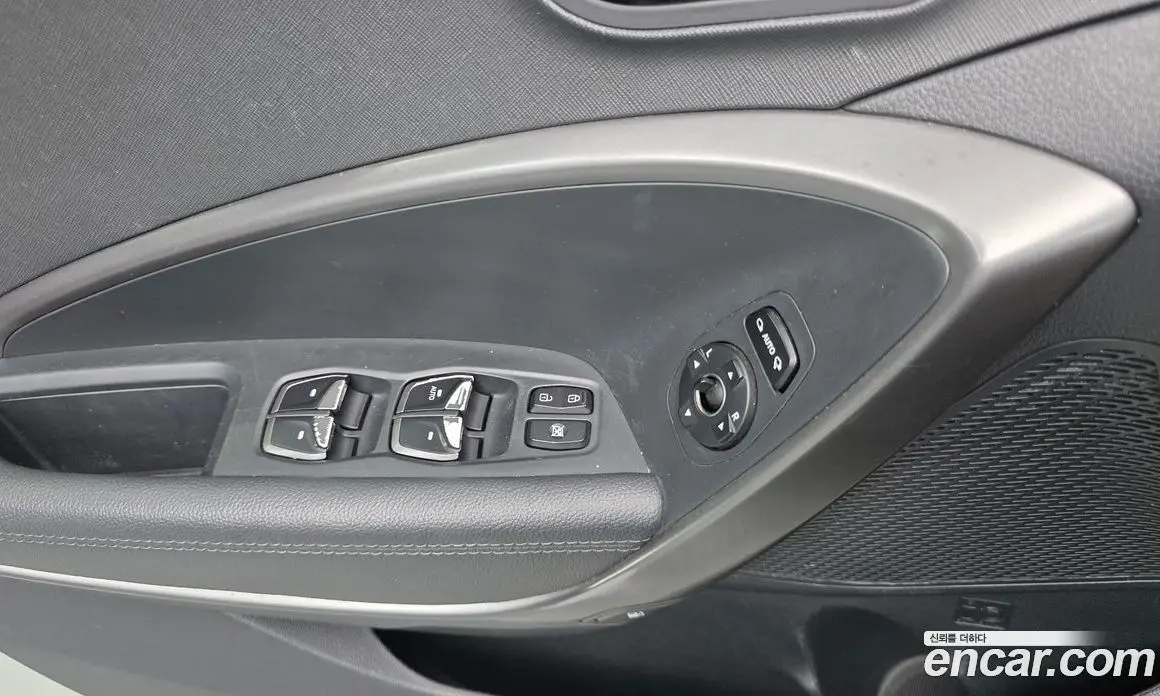 Hyundai Santa Fe 2017 2.0 автомат (гидро), фото 18 Hyundai Santa Fe 2017 2.0 автомат (гидро), фото 18
